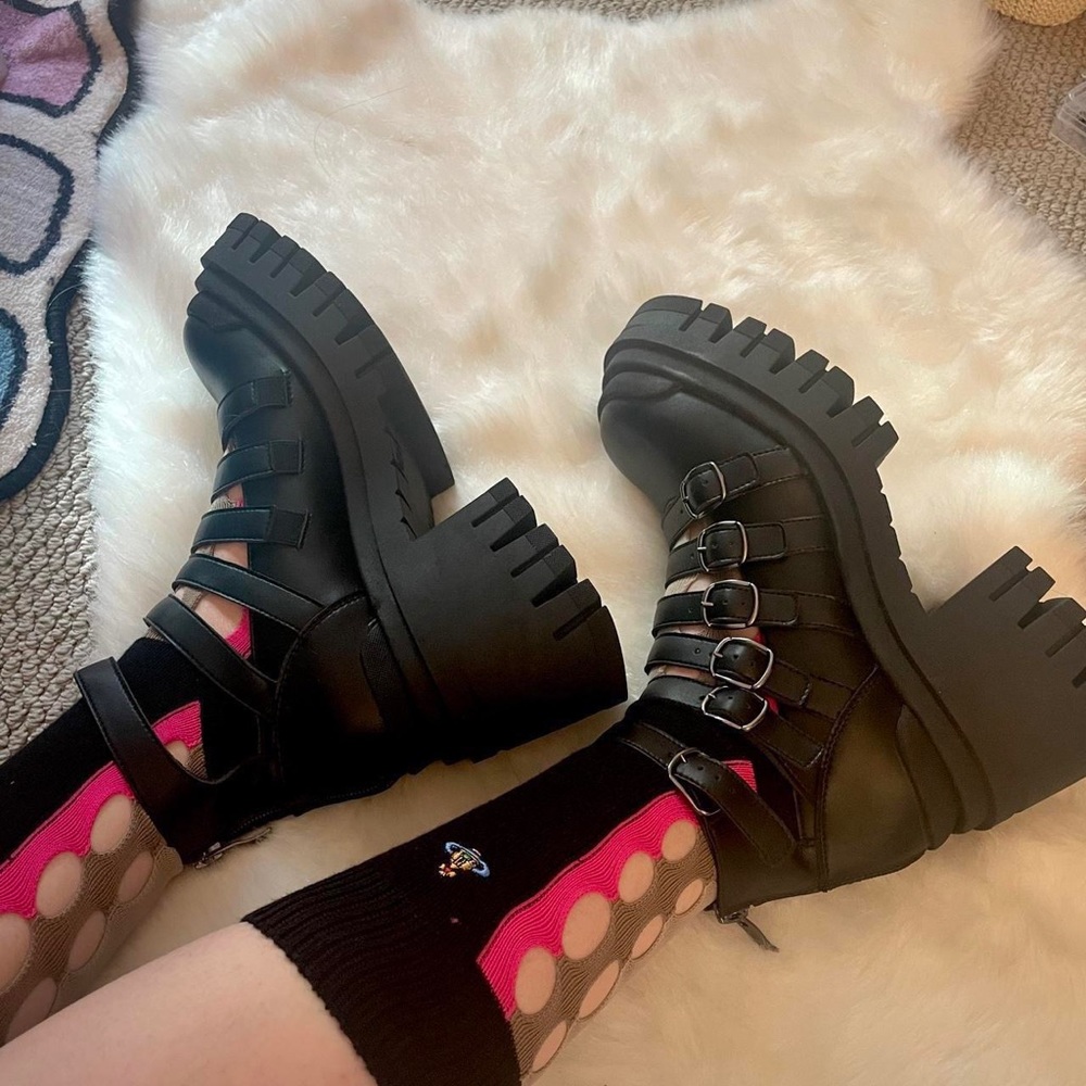 🖤 Brand New Dollskill Aftercore Emerald Buckled Boots in 38 🎀🖤